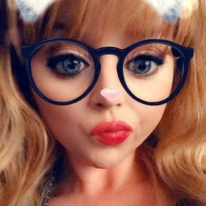 Meet your Posher, Krystal